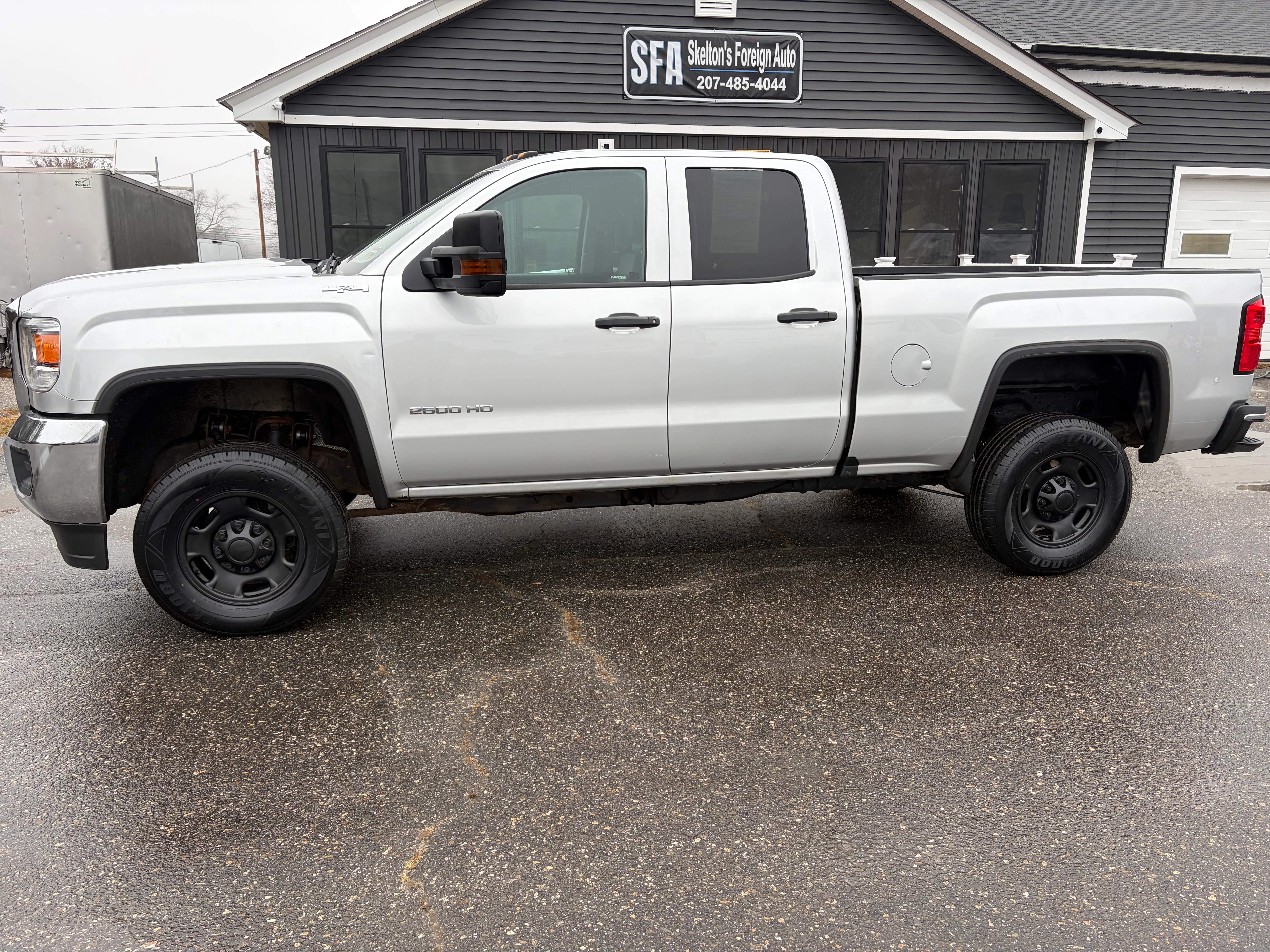 GMC Sierra 2500 HD Crew Cab WT - V8 FlexFuel Work Truck